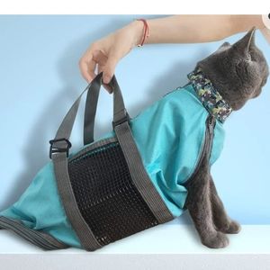 Hello Mow & Wow Pet Grooming Retraint Carry On Bag for Cat